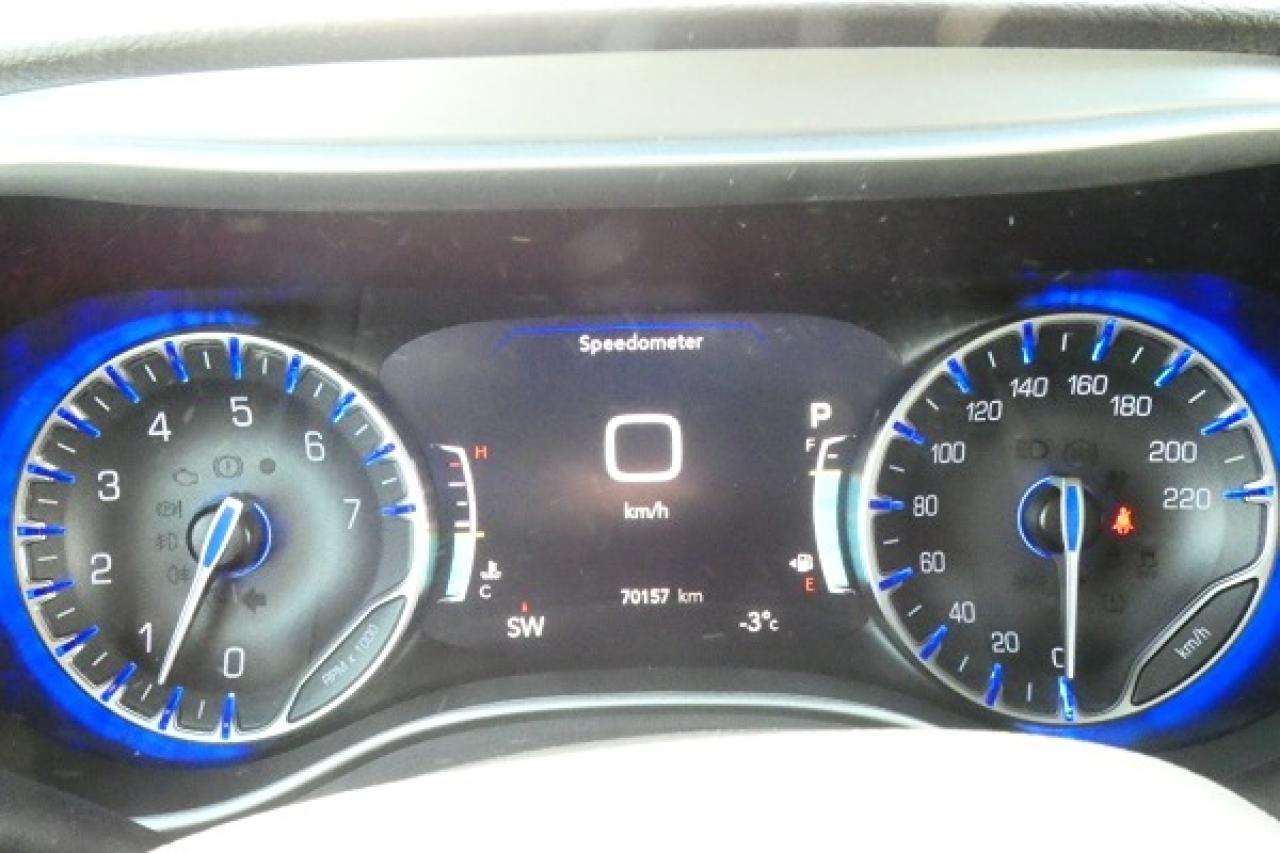 2022 Chrysler Pacifica S Touring L FWD w/Htd Leather, BUC - Photo #13