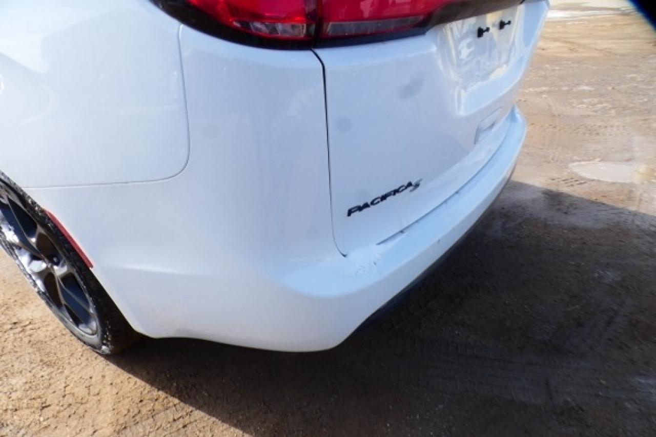 2022 Chrysler Pacifica S Touring L FWD w/Htd Leather, BUC - Photo #32