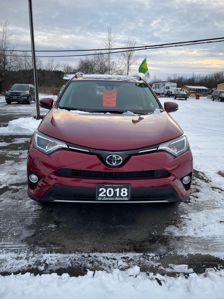 2018 Toyota RAV4 AWD XLE - Photo #3