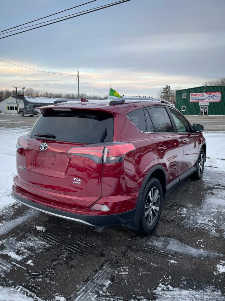 2018 Toyota RAV4 AWD XLE - Photo #5