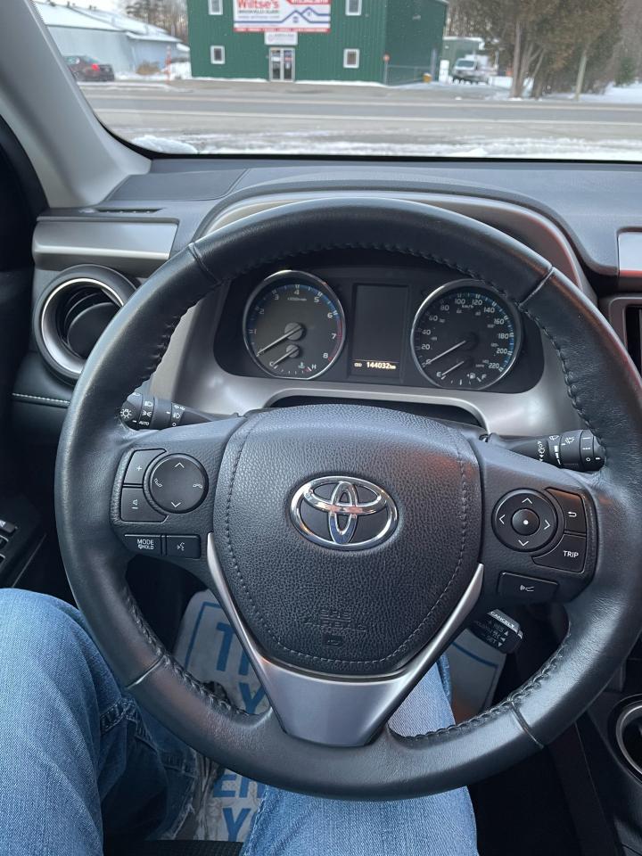 2018 Toyota RAV4 AWD XLE - Photo #7