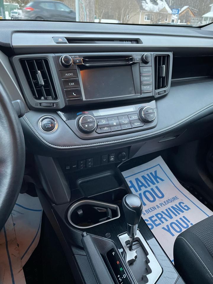 2018 Toyota RAV4 AWD XLE - Photo #8