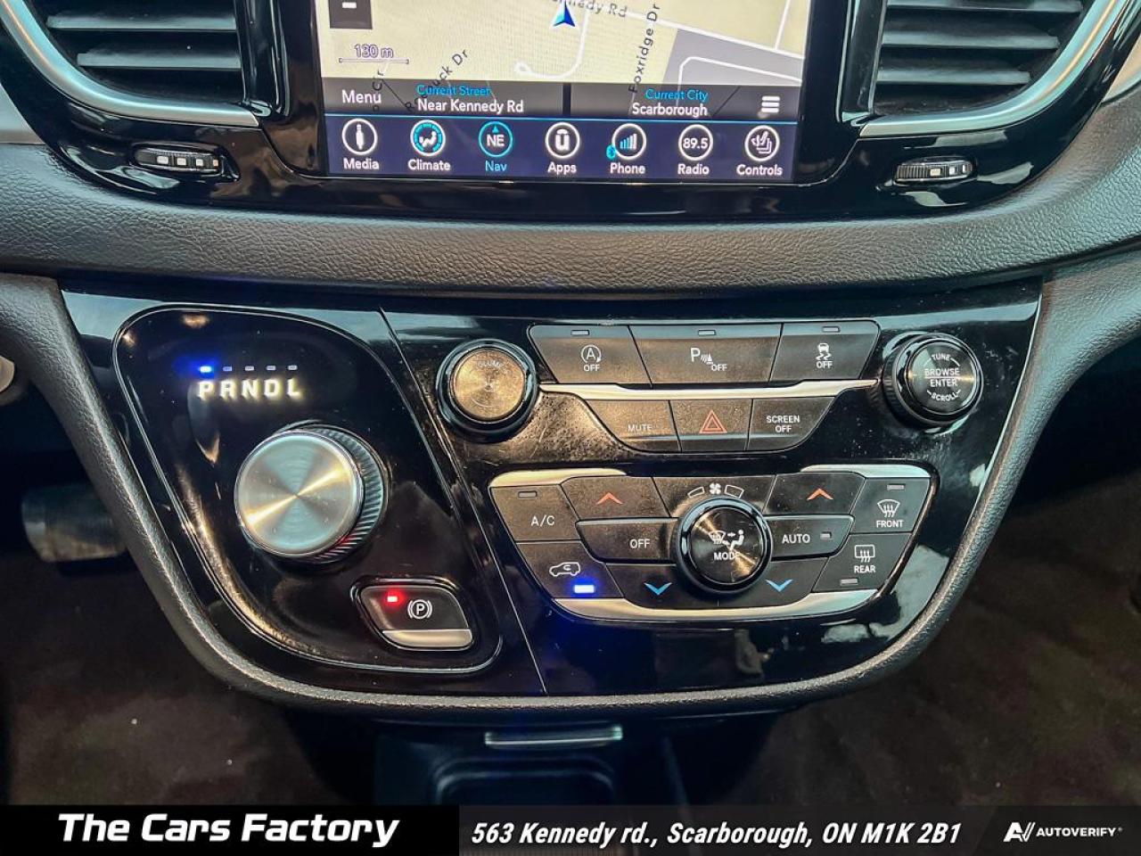 2018 Chrysler Pacifica Touring L Leather/Nav/Camera/ Apple Carplay! - Photo #19