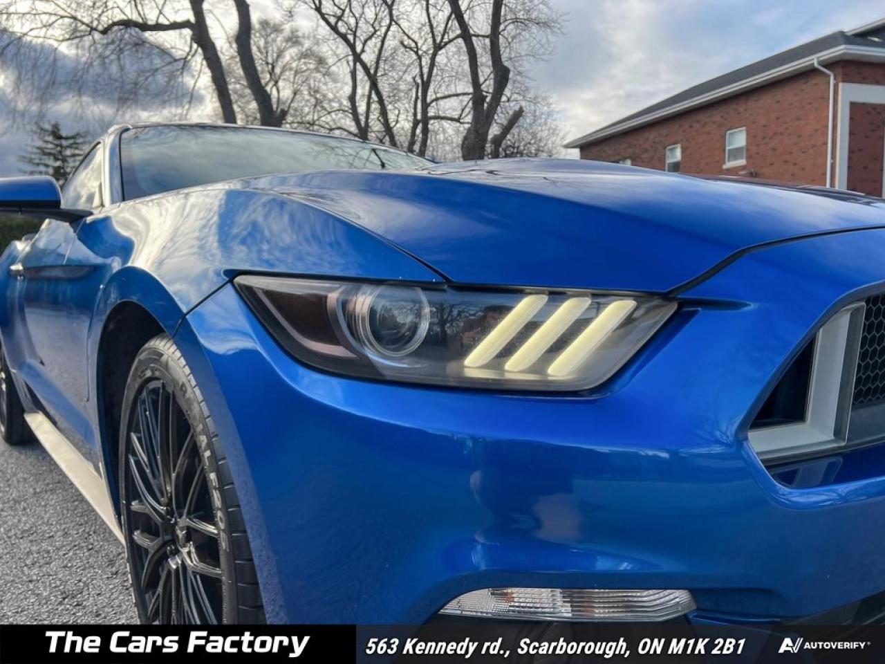 2017 Ford Mustang EcoBoost Fastback 6MT Very Clean! - Photo #8