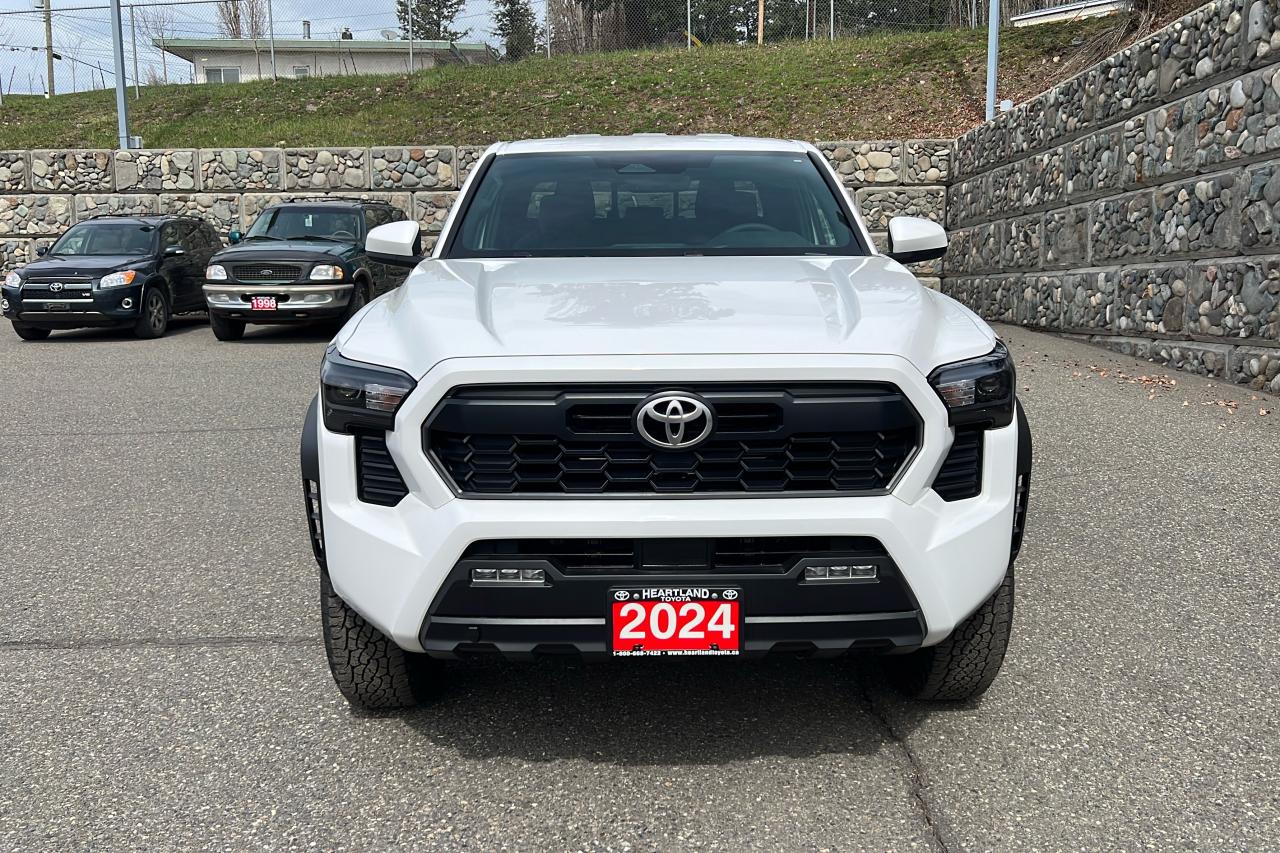 2024 Toyota Tacoma Double Cab AT TRD Off Road Photo1