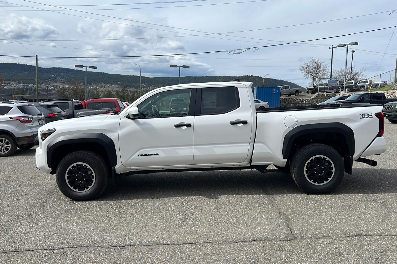 2024 Toyota Tacoma Double Cab AT TRD Off Road Photo3