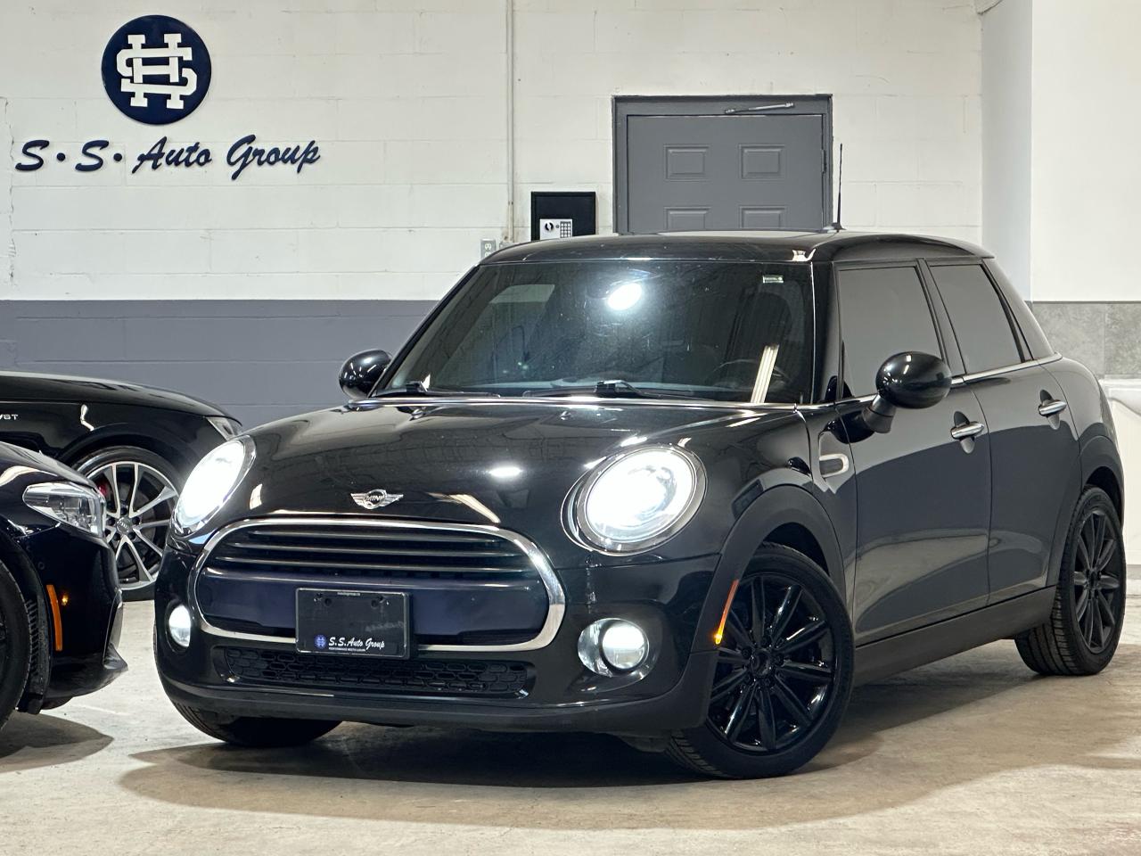 Used 2017 MINI Cooper 5 DOOR|PANO ROOF|CLEAN CARFAX|BLACKOUT| for sale in Oakville, ON