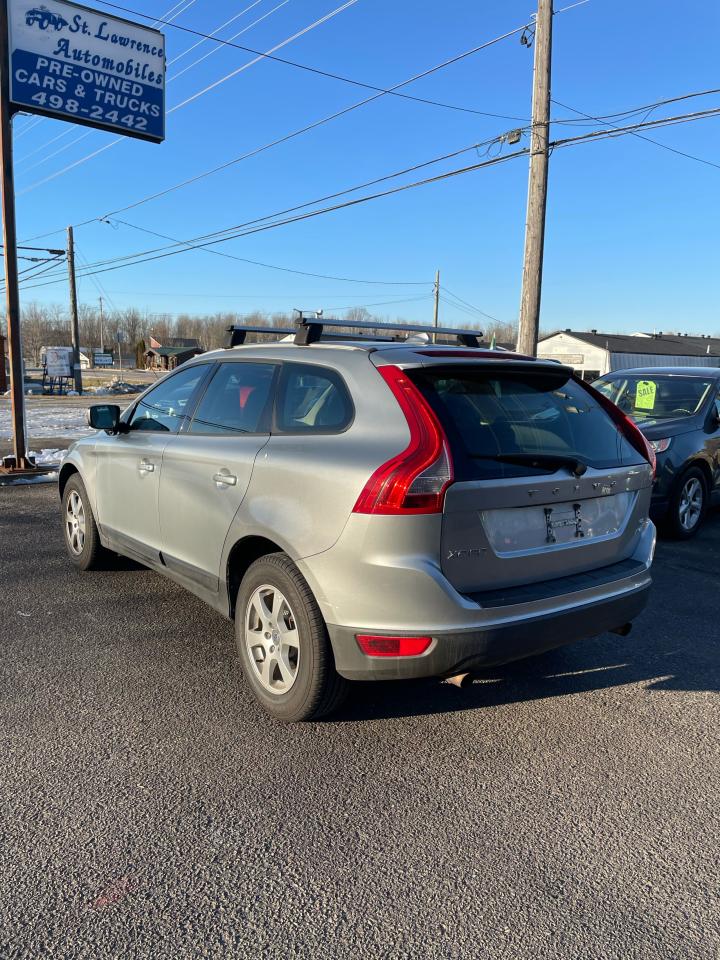 2011 Volvo XC60 AWD 5dr 3.2L Level II - Photo #2