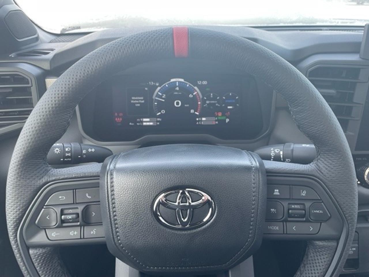 2025 Toyota Tundra TRD PRO HYBRID CREWMAX Photo4