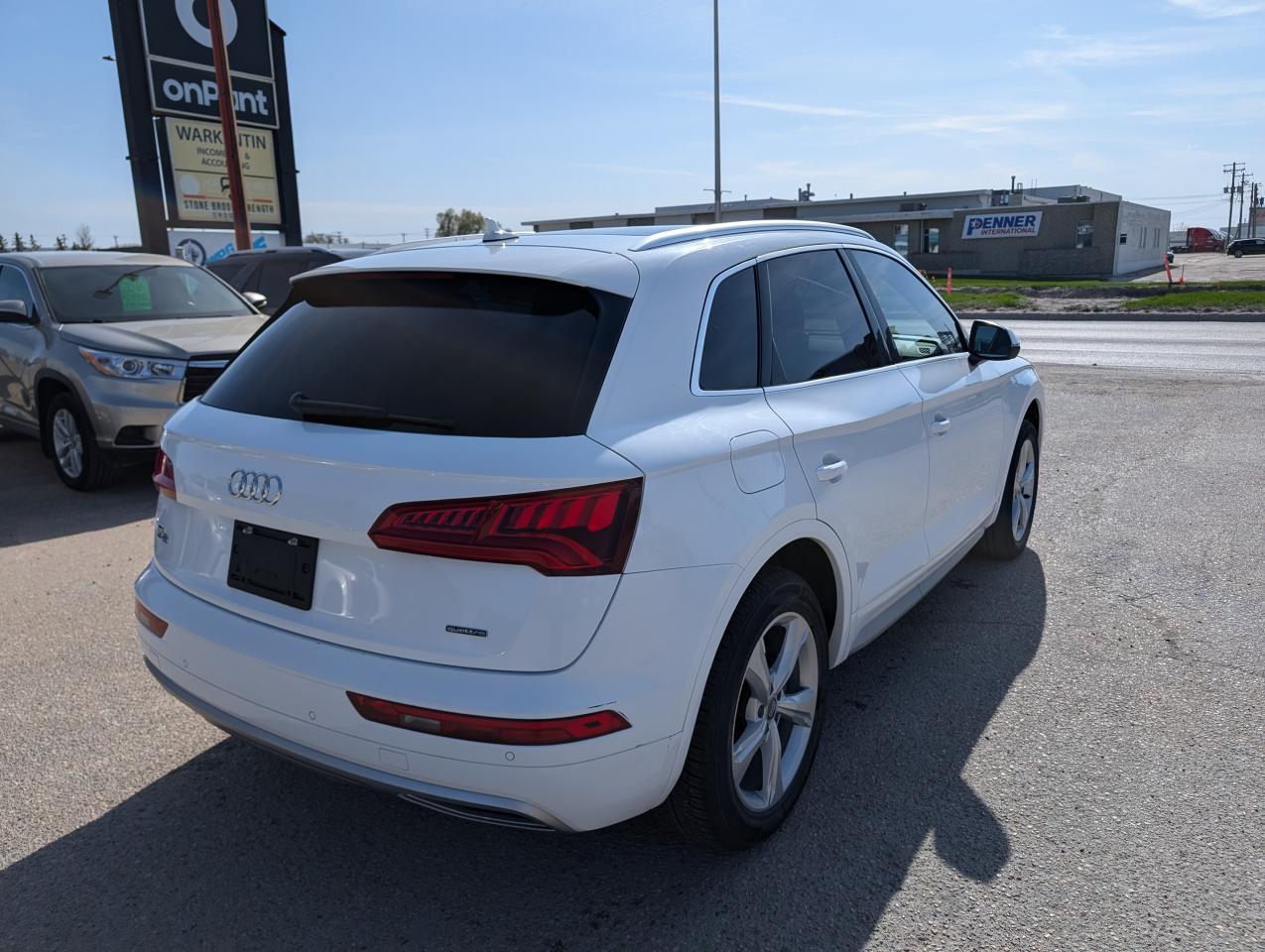 2019 Audi Q5 Progressive | No Accidents | CarPlay| Htd Steering - Photo #4