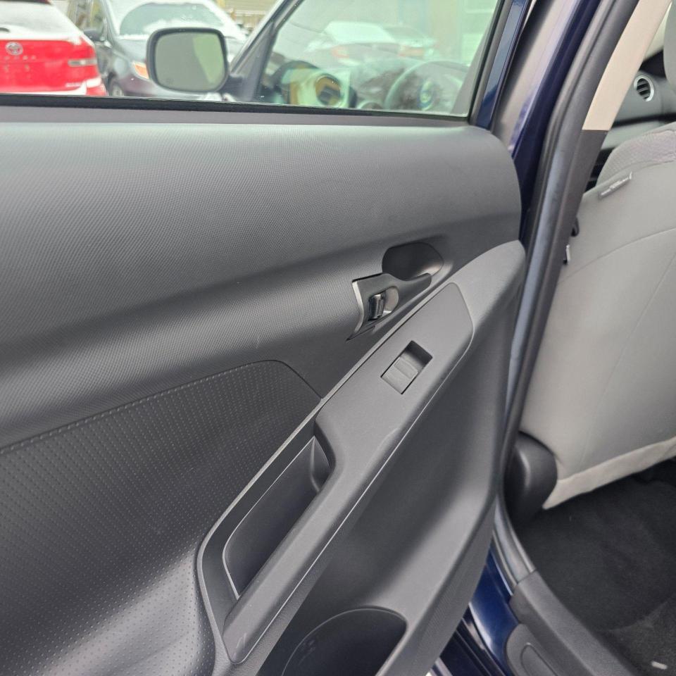 2011 Toyota Matrix 4DR WGN AUTO FWD - Photo #12