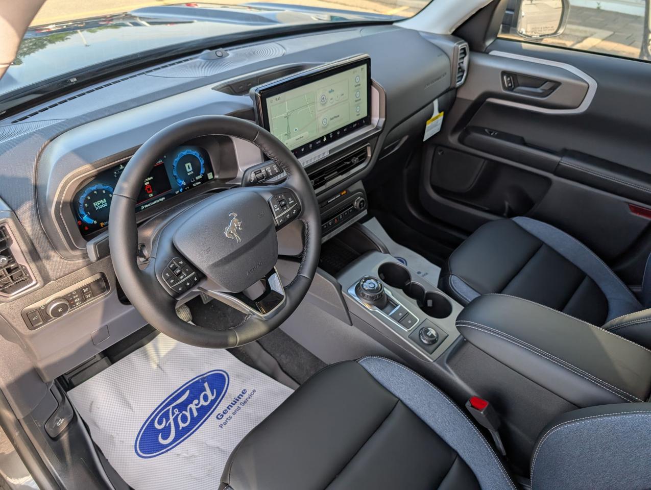 2025 Ford Bronco Sport Outer Banks Photo5