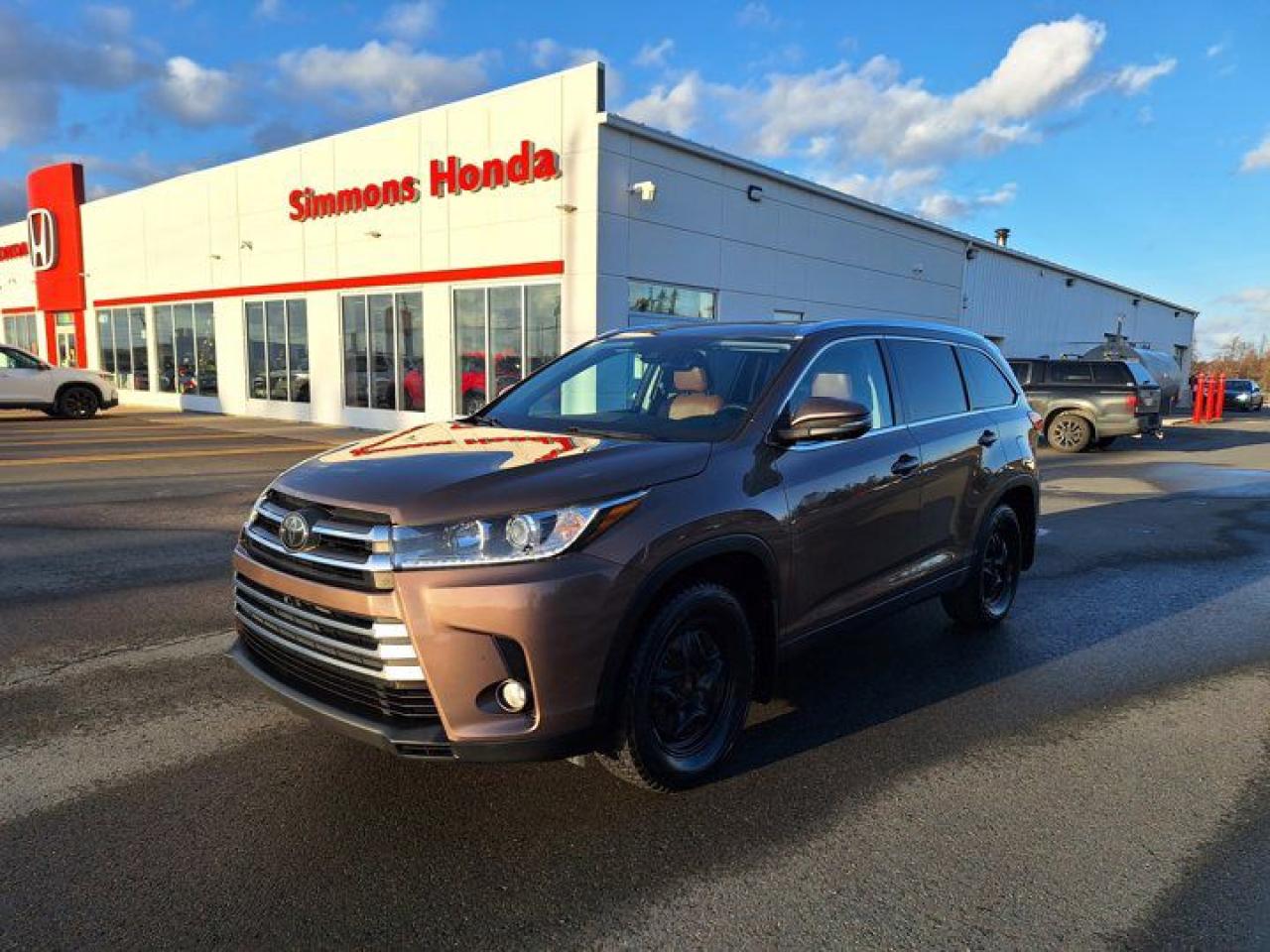 Used 2017 Toyota Highlander LIMITED for sale in Gander, NL