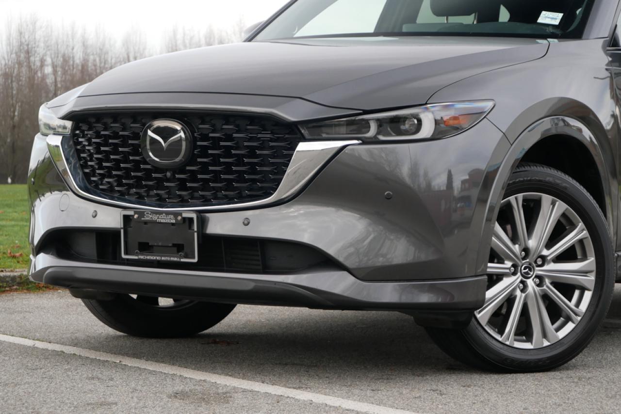 Used 2022 Mazda CX-5 Signature AWD at for sale in Richmond, BC