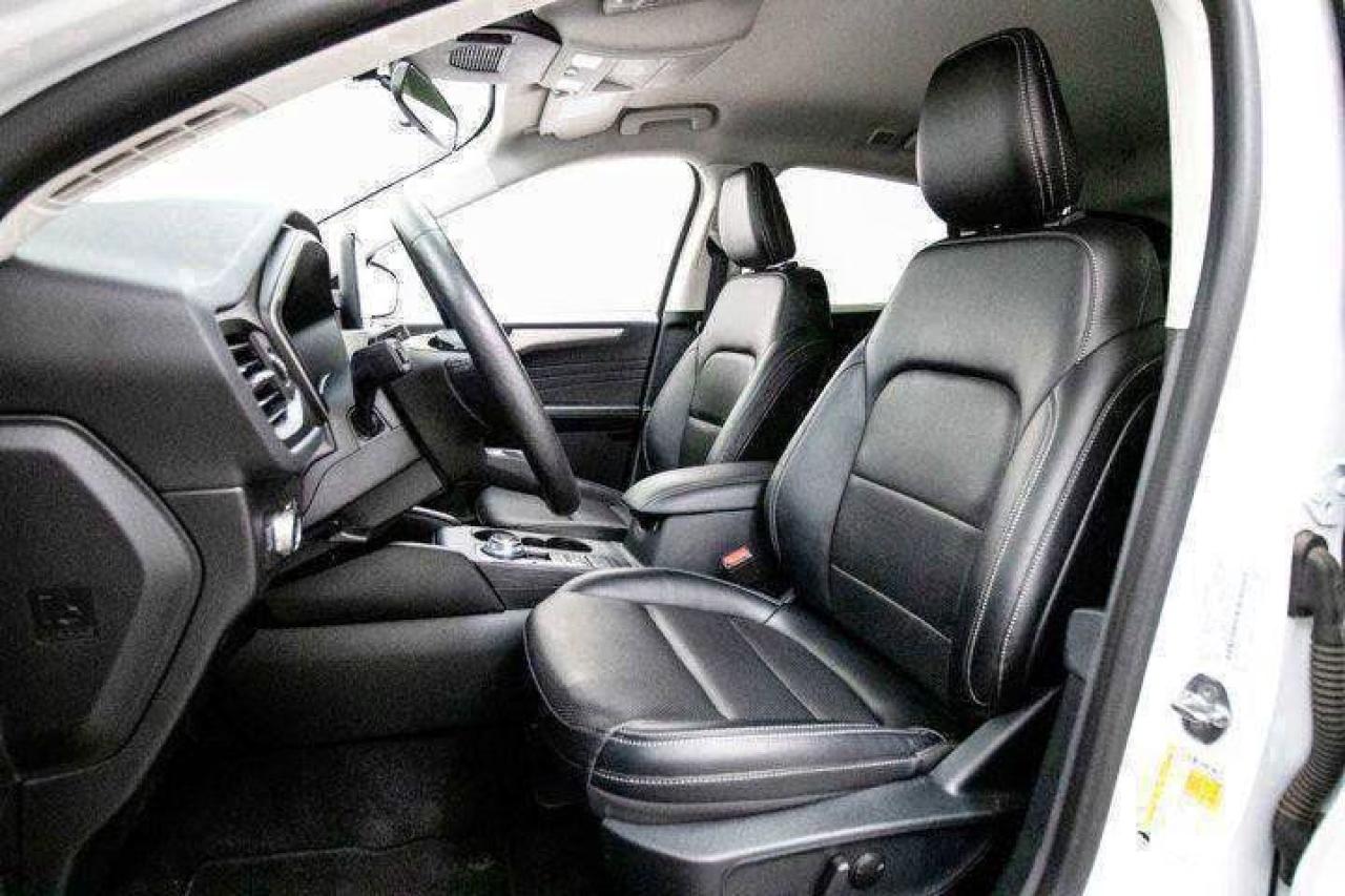 2021 Ford Escape SEL 4WD Photo5