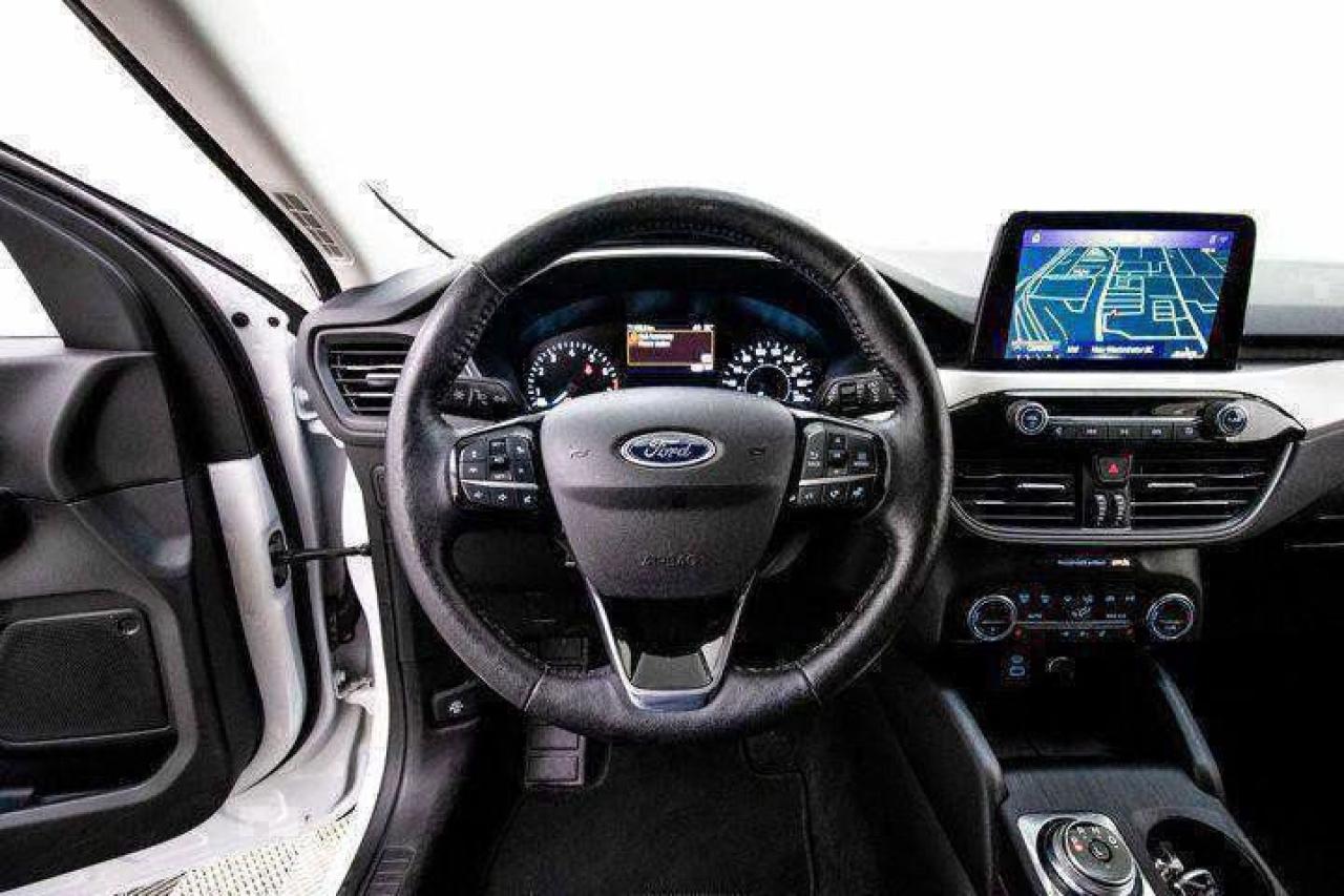 2021 Ford Escape SEL 4WD Photo5