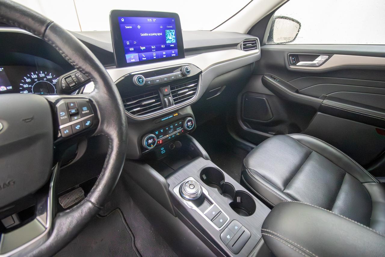 2021 Ford Escape SEL 4WD Photo5