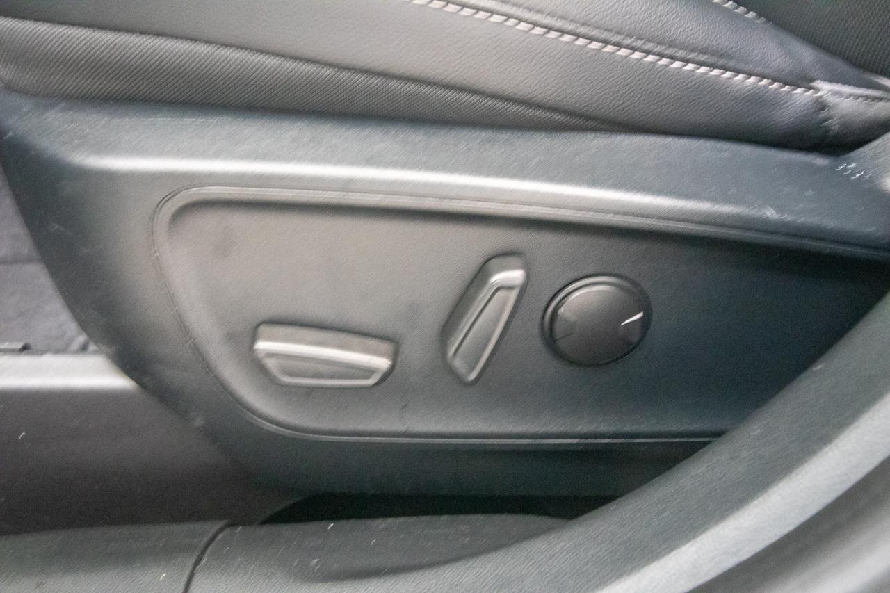 2021 Ford Escape SEL 4WD Photo5