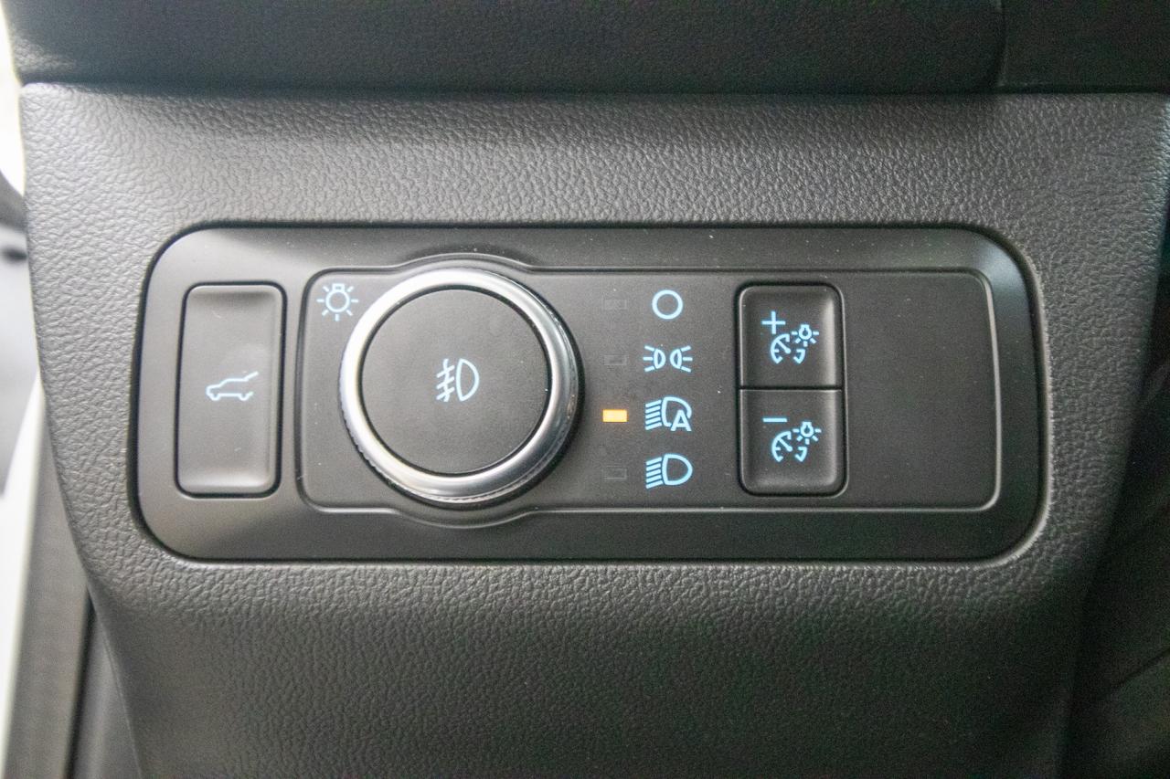 2021 Ford Escape SEL 4WD Photo5