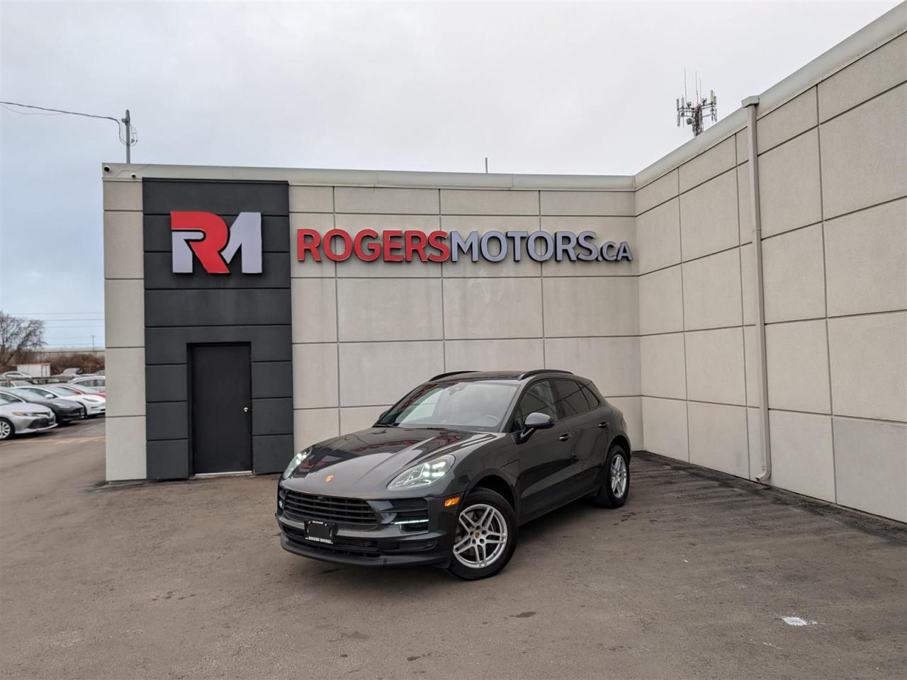 Used 2021 Porsche Macan AWD - NAVI - PANO ROOF - 360 CAMERA for sale in Oakville, ON