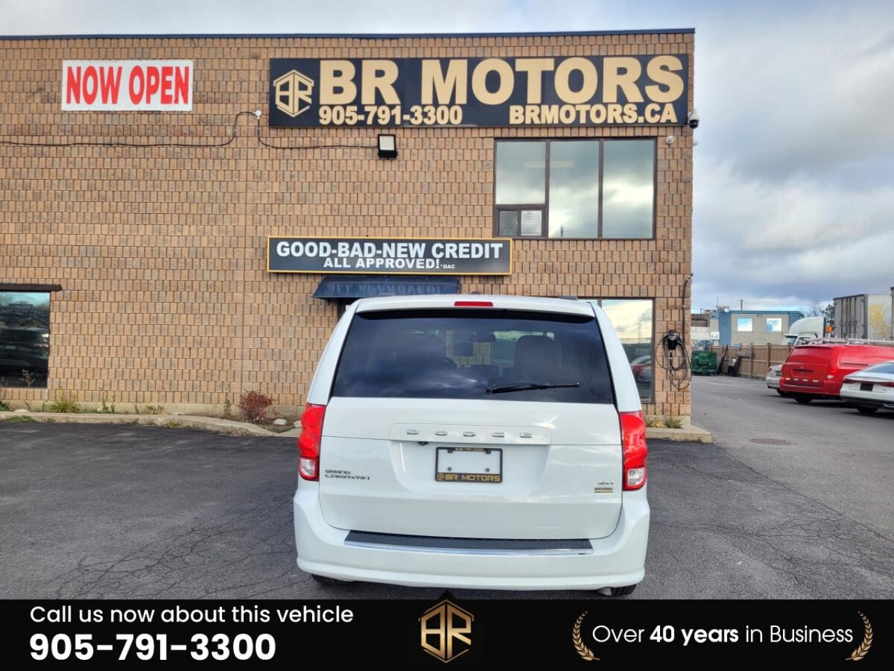 2018 Dodge Grand Caravan SXT Stow & Go Photo