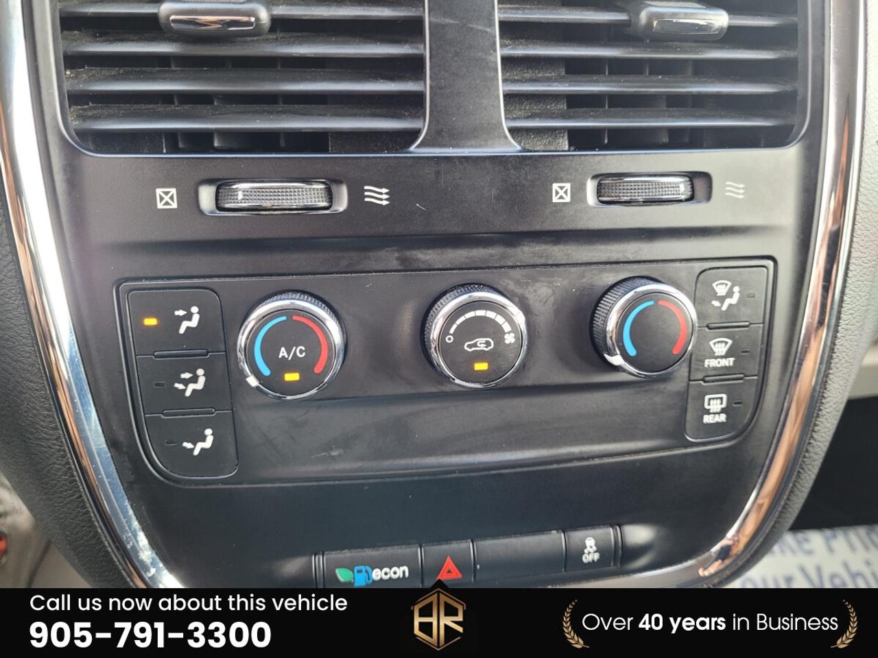 2018 Dodge Grand Caravan SXT Stow & Go Photo