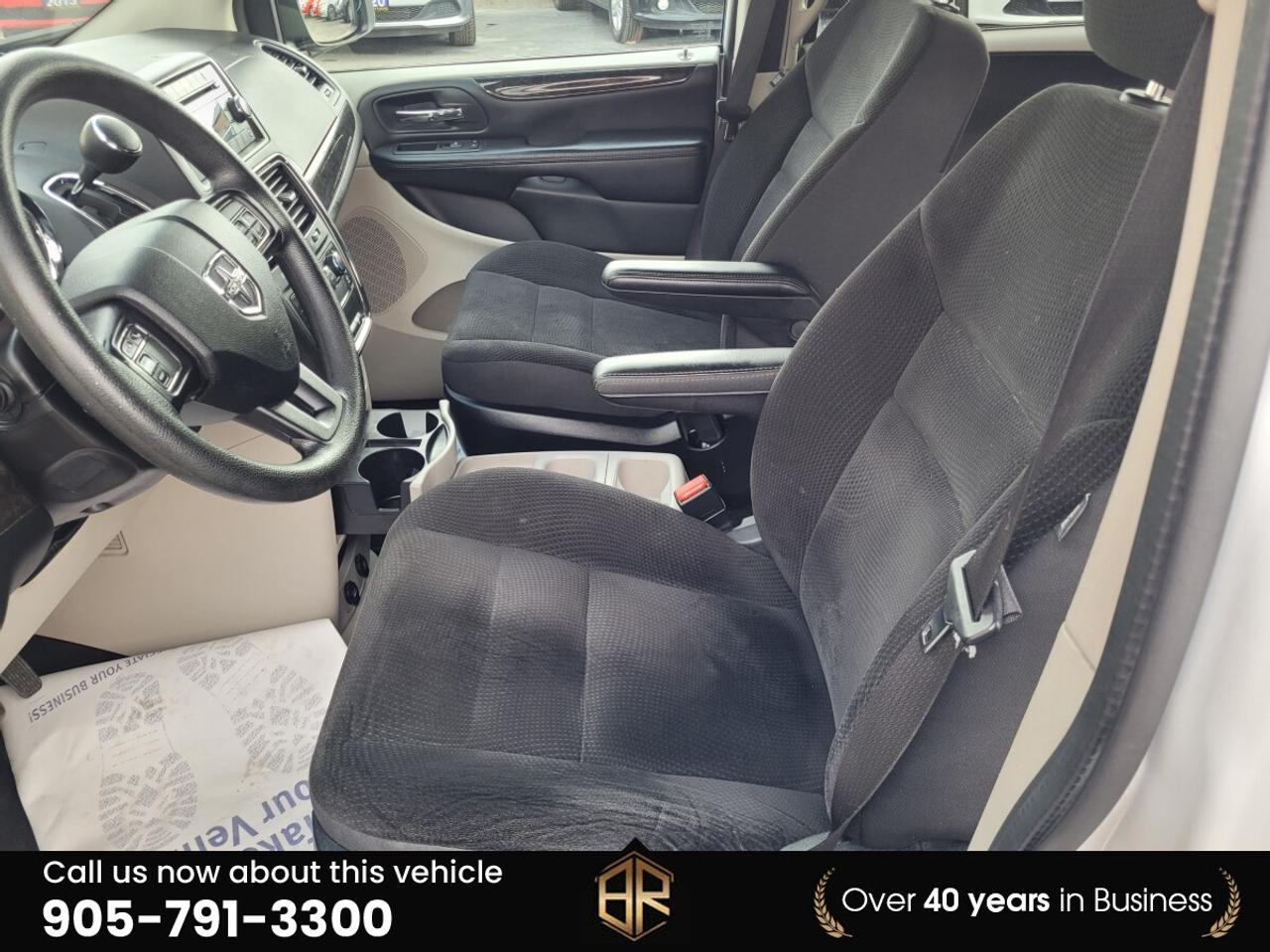 2018 Dodge Grand Caravan SXT Stow & Go Photo