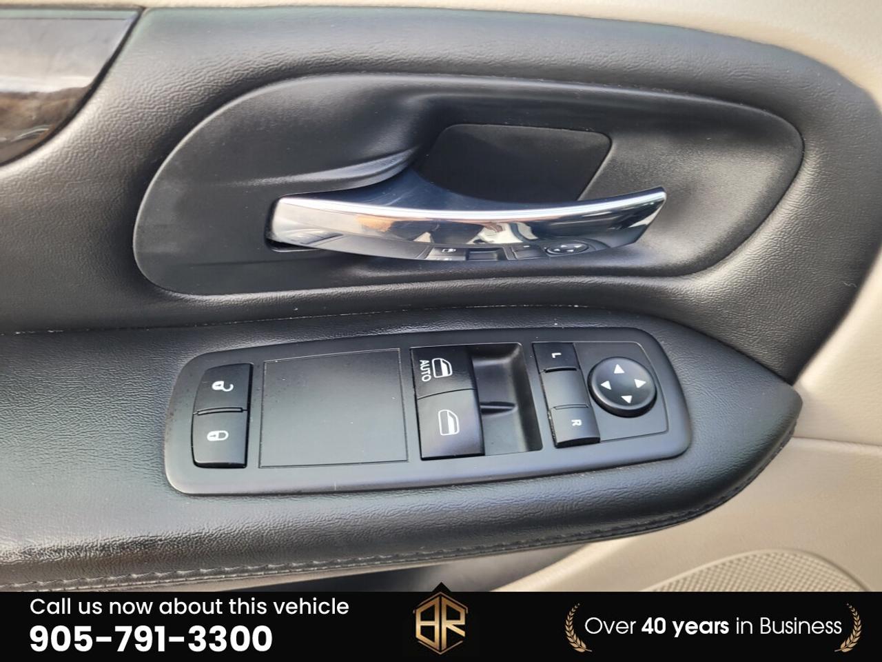 2018 Dodge Grand Caravan SXT Stow & Go Photo