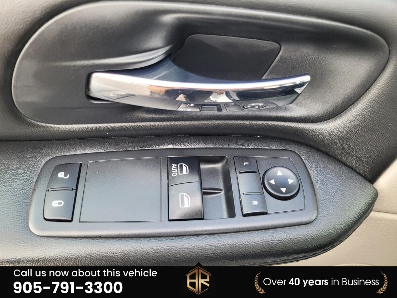 2018 Dodge Grand Caravan SXT Stow & Go Photo