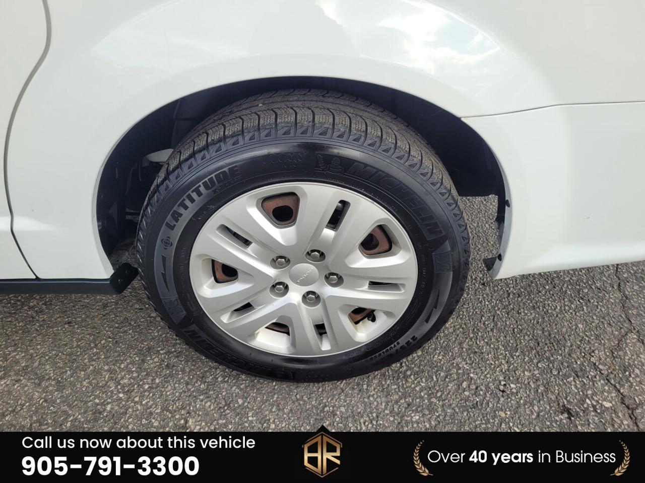 2018 Dodge Grand Caravan SXT Stow & Go Photo