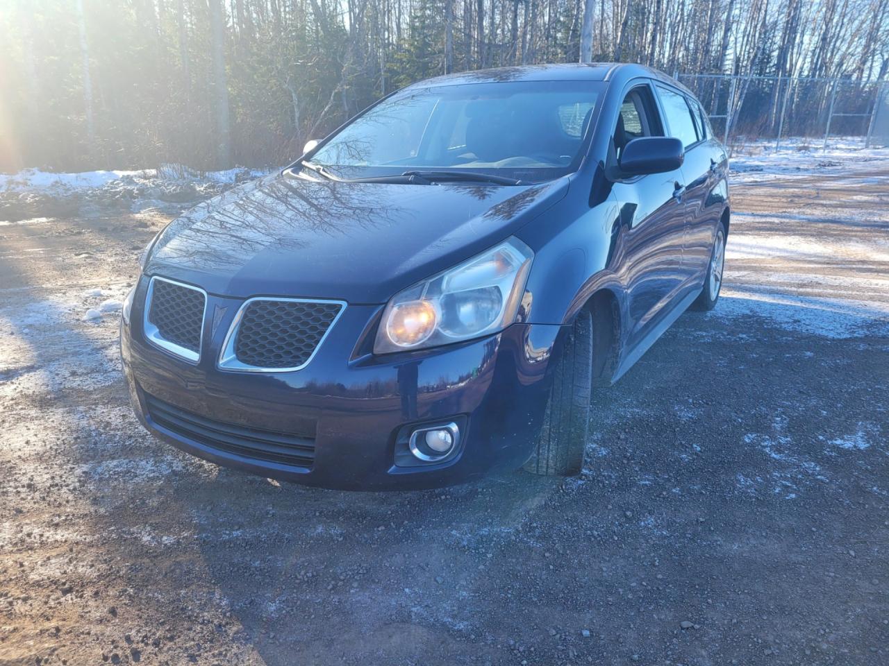 Used 2009 Pontiac Vibe 2.4L for sale in Moncton, NB