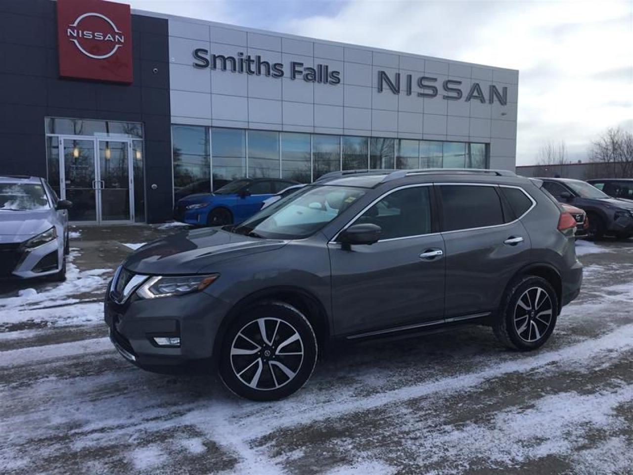 Used 2017 Nissan Rogue SL Platinum AWD for sale in Smiths Falls, ON