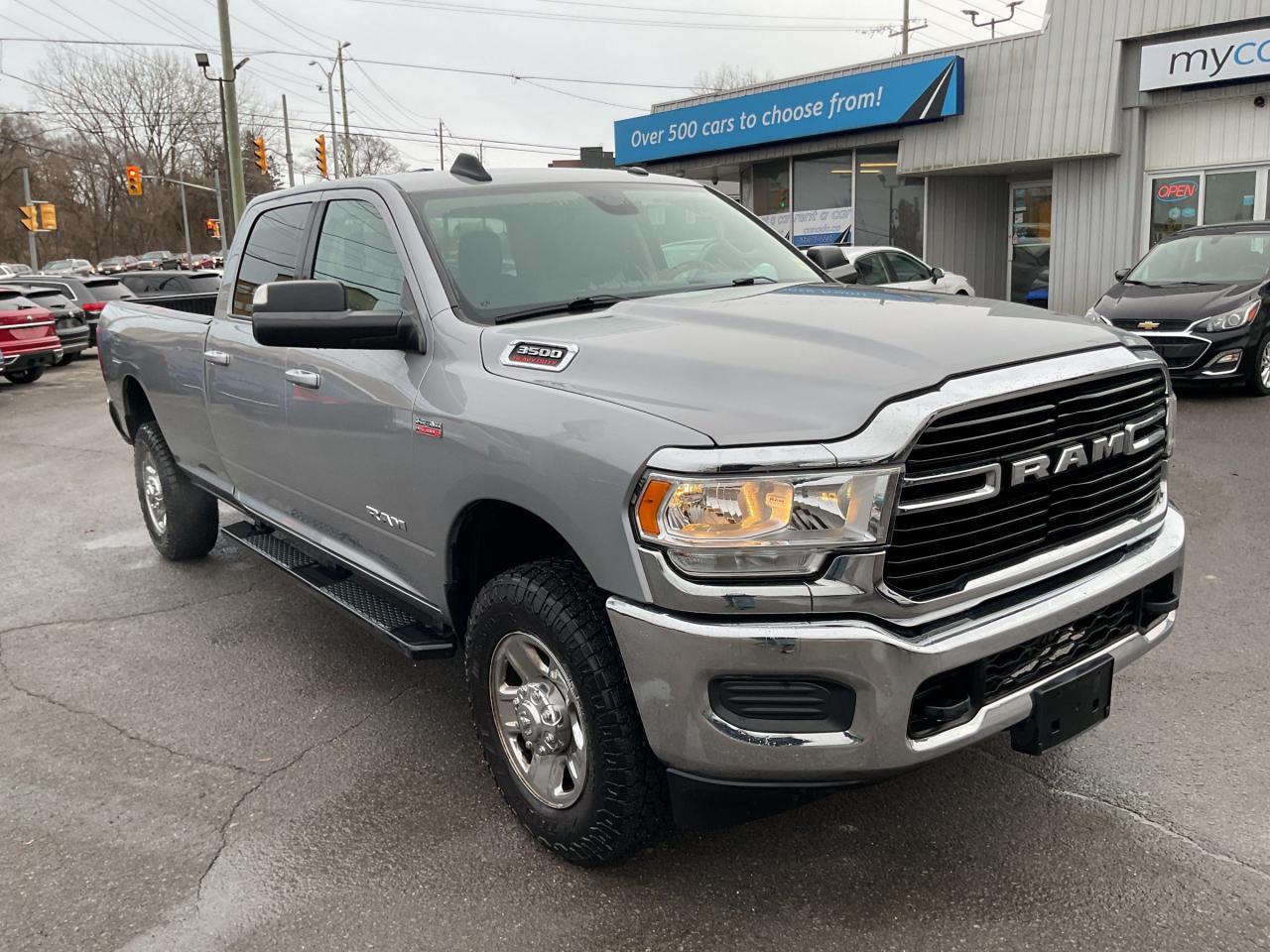 Used 2020 RAM 3500 Big Horn 6.4L BIG HORN!!!!   TOWING PKG. BACKUP CAM. A/C. CRUISE. PWR GROUP. KEYLESS ENTRY. PERFECT FOR THE B for sale in Kingston, ON