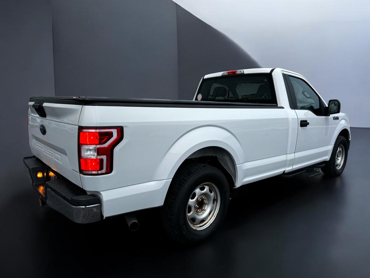 2019 Ford F-150 XL 2WD Reg Cab 8' Box **CLEAN CARFAX** - Photo #5