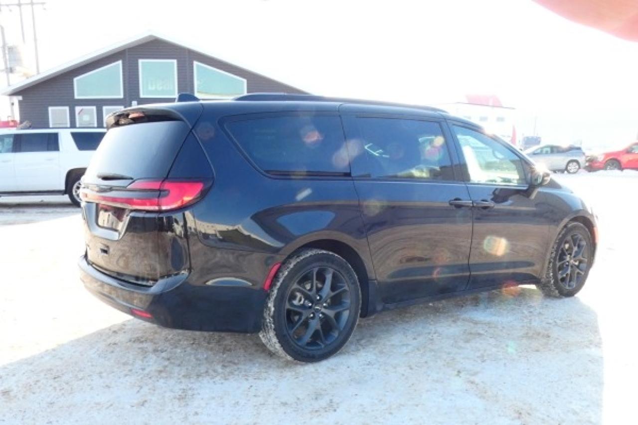 2022 Chrysler Pacifica S Touring L FWD w/Htd Leather, BUC - Photo #6