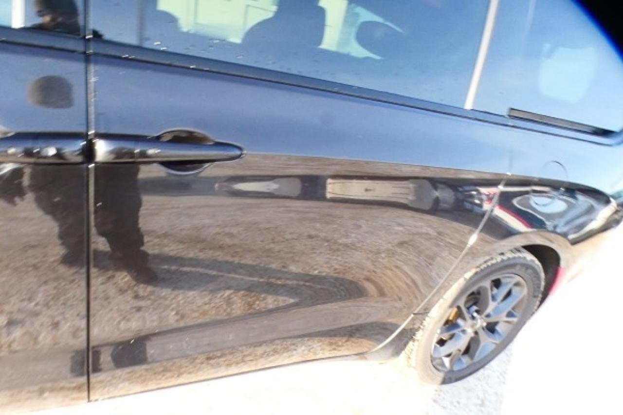 2022 Chrysler Pacifica S Touring L FWD w/Htd Leather, BUC - Photo #23