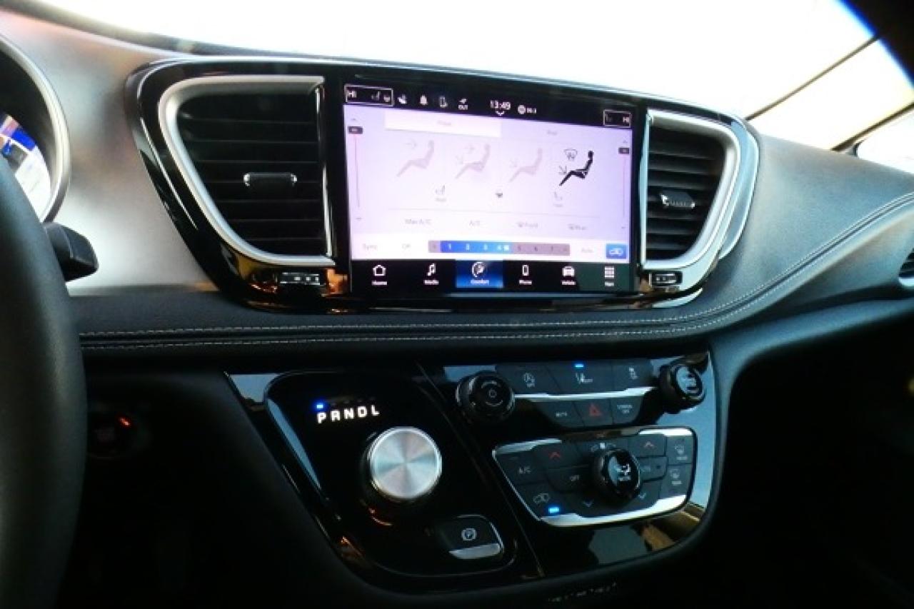 2022 Chrysler Pacifica S Touring L FWD w/Htd Leather, BUC - Photo #15