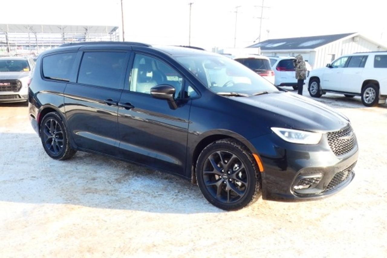 2022 Chrysler Pacifica S Touring L FWD w/Htd Leather, BUC - Photo #4