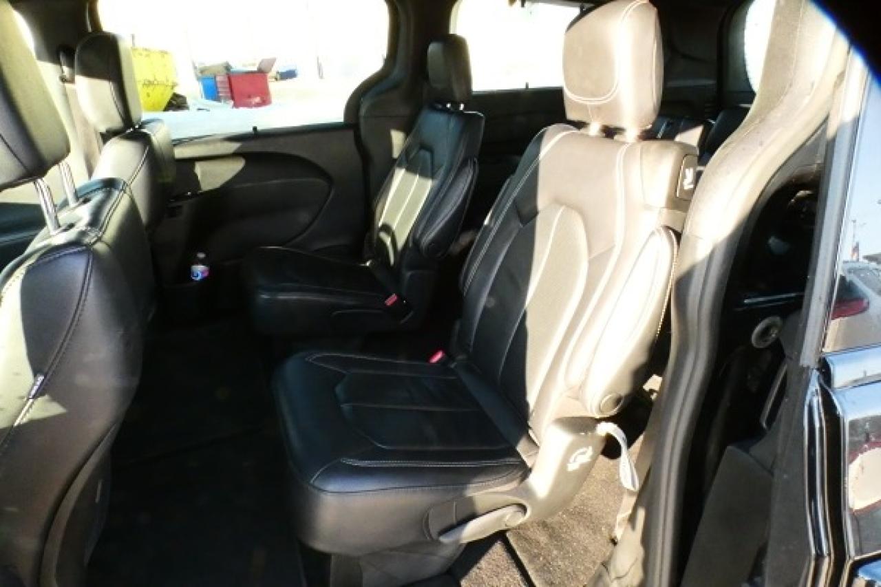 2022 Chrysler Pacifica S Touring L FWD w/Htd Leather, BUC - Photo #10