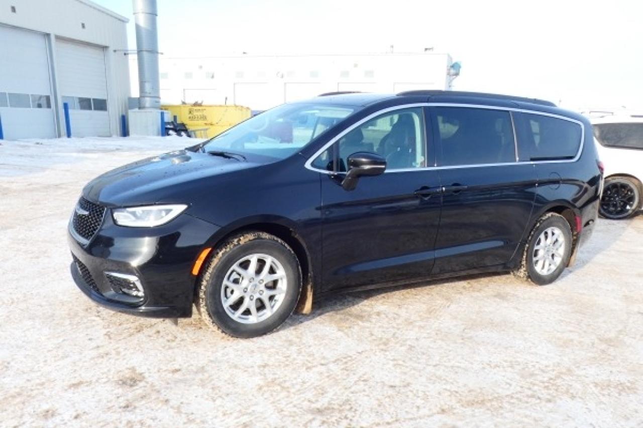 2022 Chrysler Pacifica Touring L FWD w/Htd Leather, pano S/R, BUC - Photo #2