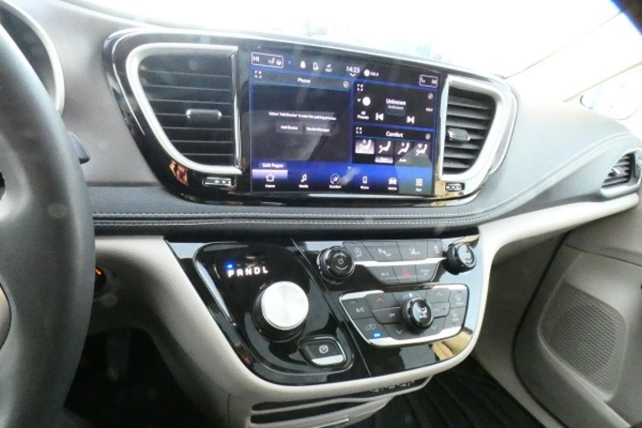 2022 Chrysler Pacifica Touring L FWD w/Htd Leather, pano S/R, BUC - Photo #28