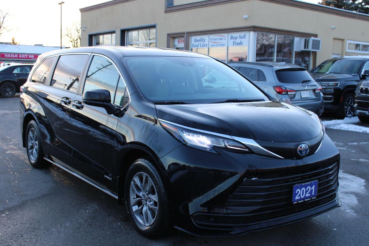 Used 2021 Toyota Sienna LE 8-Passenger FWD for sale in Brampton, ON