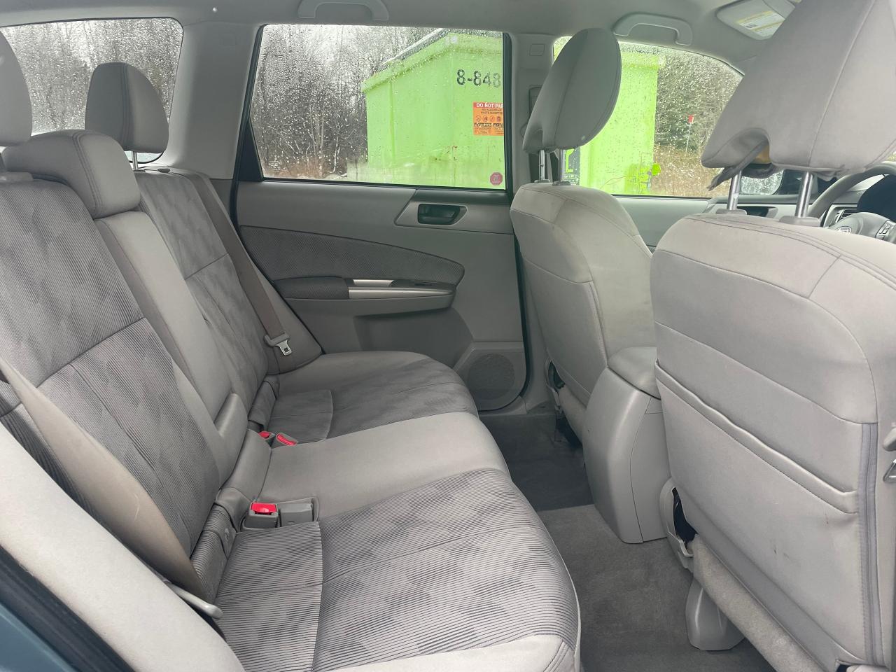 2010 Subaru Forester XS - Photo #10