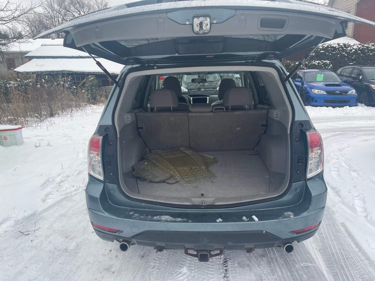 2010 Subaru Forester XS - Photo #7