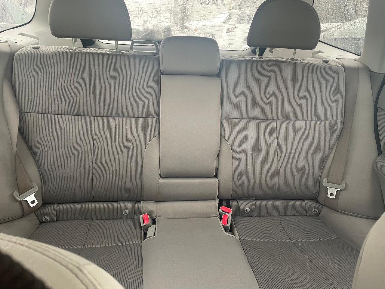 2010 Subaru Forester XS - Photo #9
