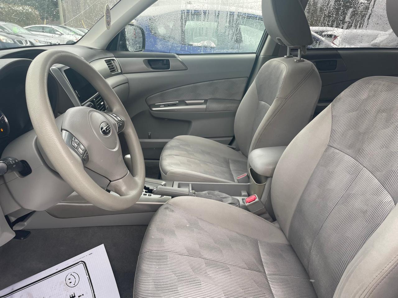 2010 Subaru Forester XS - Photo #8