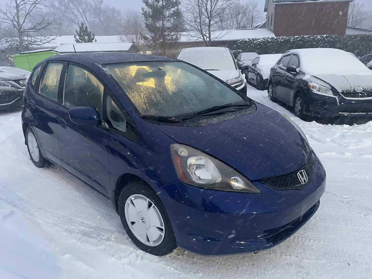 Used 2011 Honda Fit LX for sale in Gloucester, ON