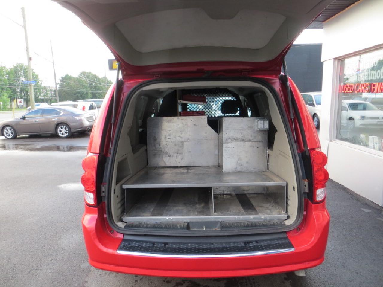 2015 RAM Cargo Van CERTIFIED,LOW KM, RACKS, SHELVES, PWR INVERTER - Photo #6
