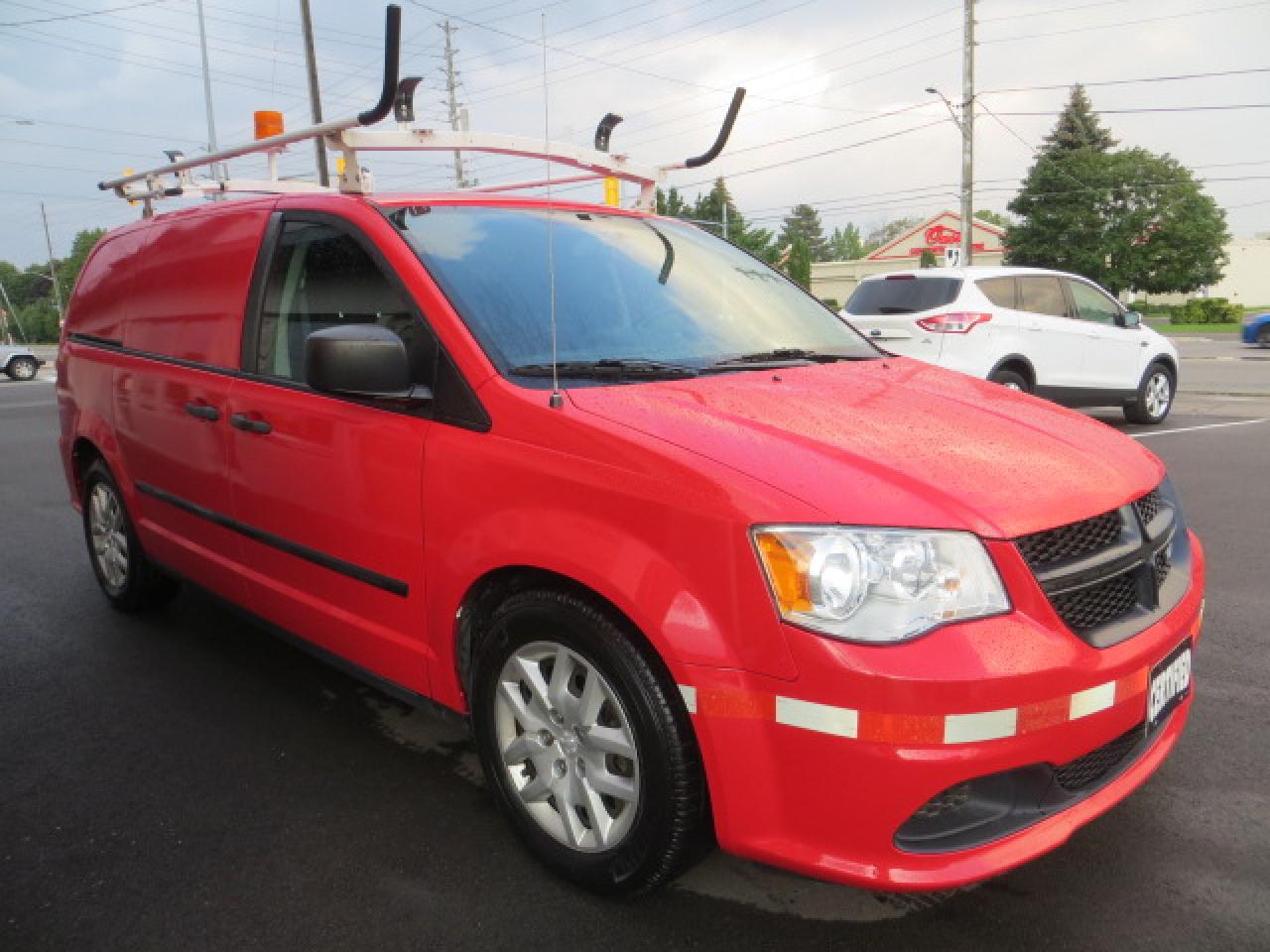2015 RAM Cargo Van CERTIFIED,LOW KM, RACKS, SHELVES, PWR INVERTER - Photo #3