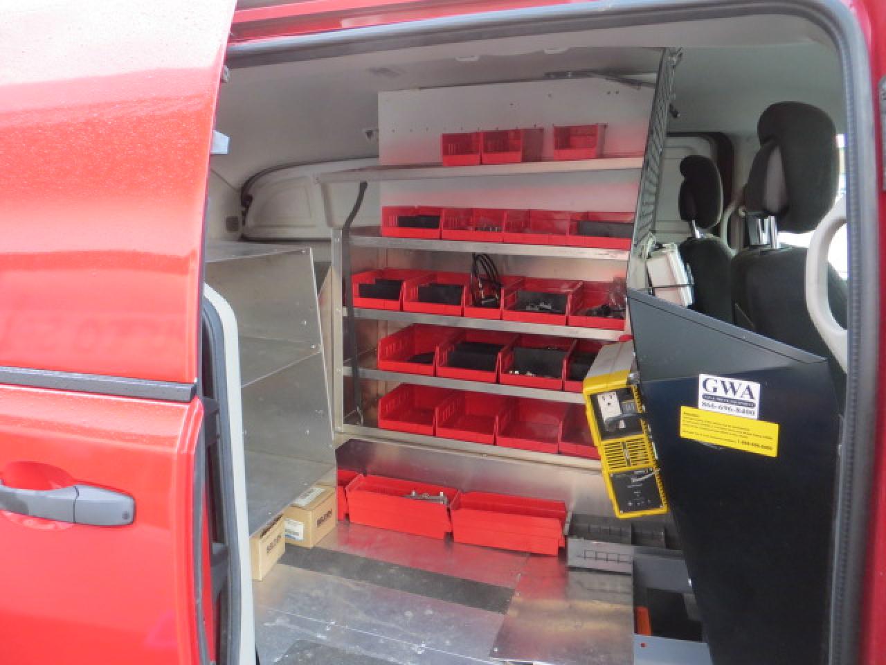 2015 RAM Cargo Van CERTIFIED,LOW KM, RACKS, SHELVES, PWR INVERTER - Photo #7